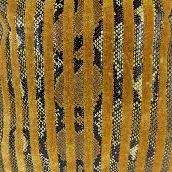 BOTTEGA VENETA Python Tote Velvet Stripes - Picture 7 of 16